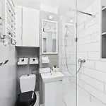 Intimate Close To Pge Narodowy By Renters Appartement Varsovie