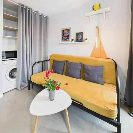 Intimate Close To Pge Narodowy By Renters Varsó